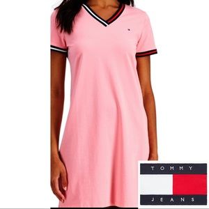 2022 line: Tommy Hilfiger V-neck Knit Dress (NWT) In “English Rose” (PRICE FIRM)